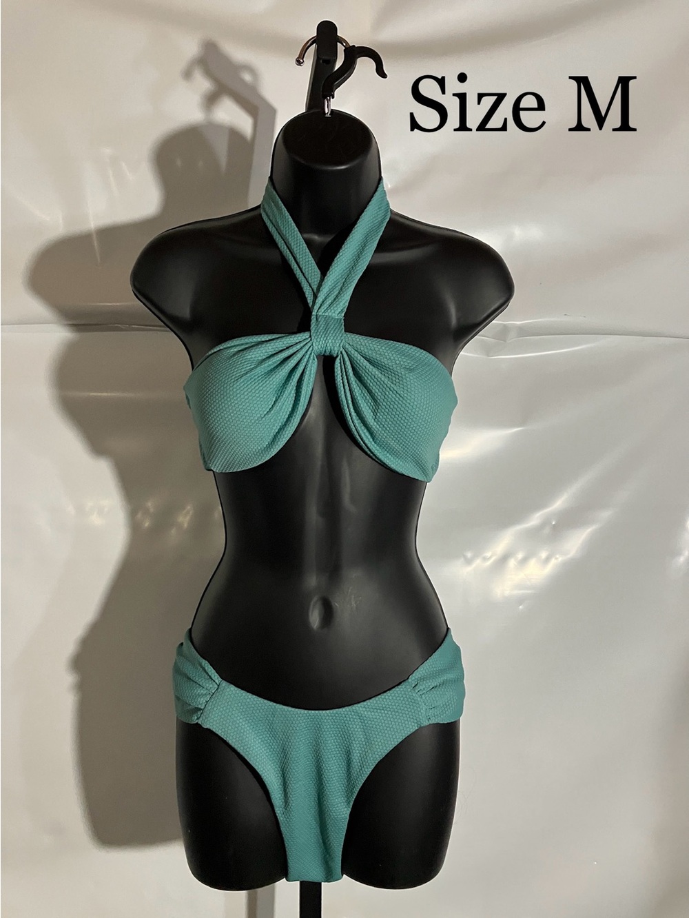 Women’s Twist Halter Bikini Swimsuit Size M